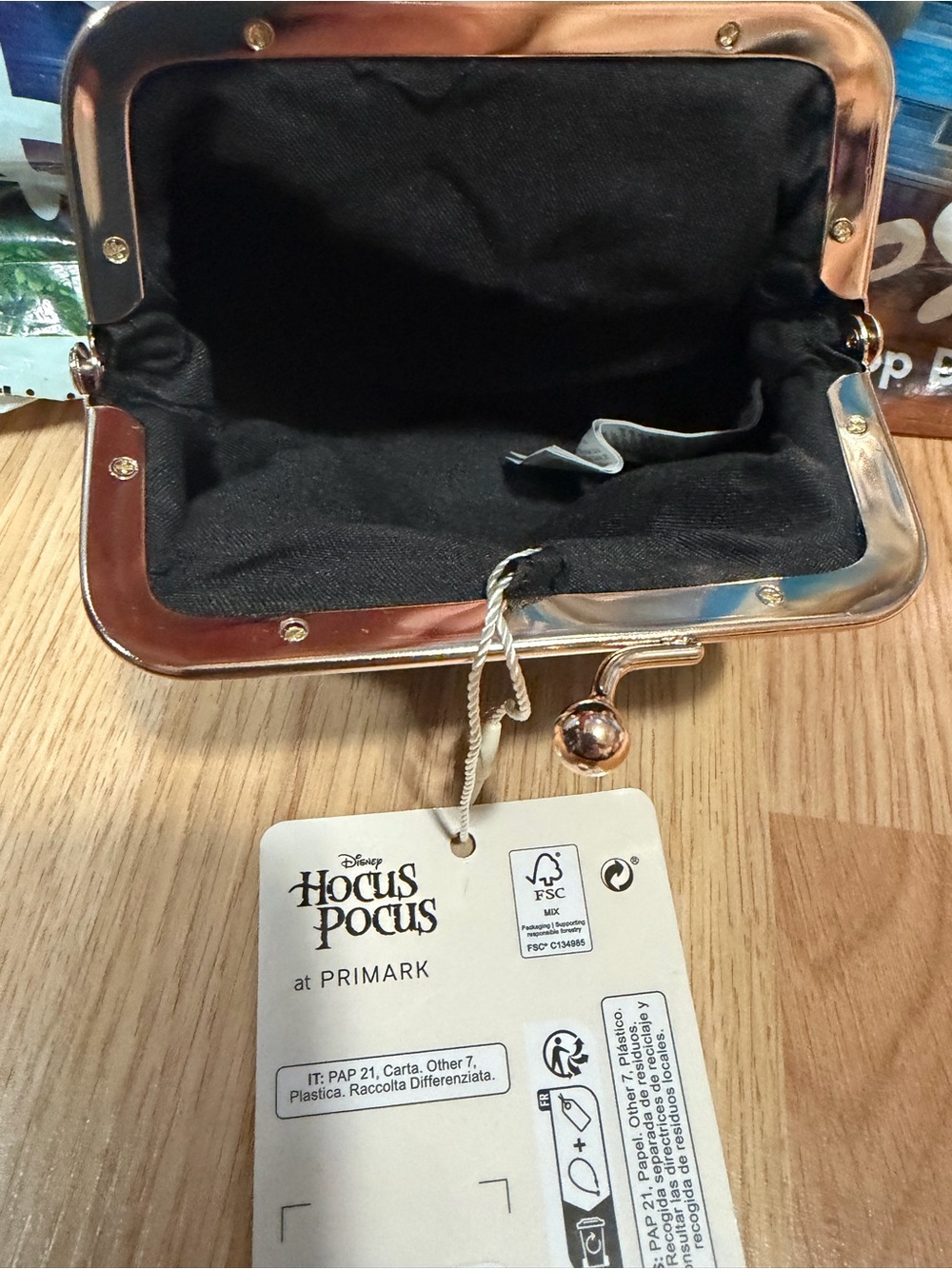 Disney Hocus Pocus Sanderson Sisters Clasp Coin Purse *Primark* New with Tags - Picture 3 of 3